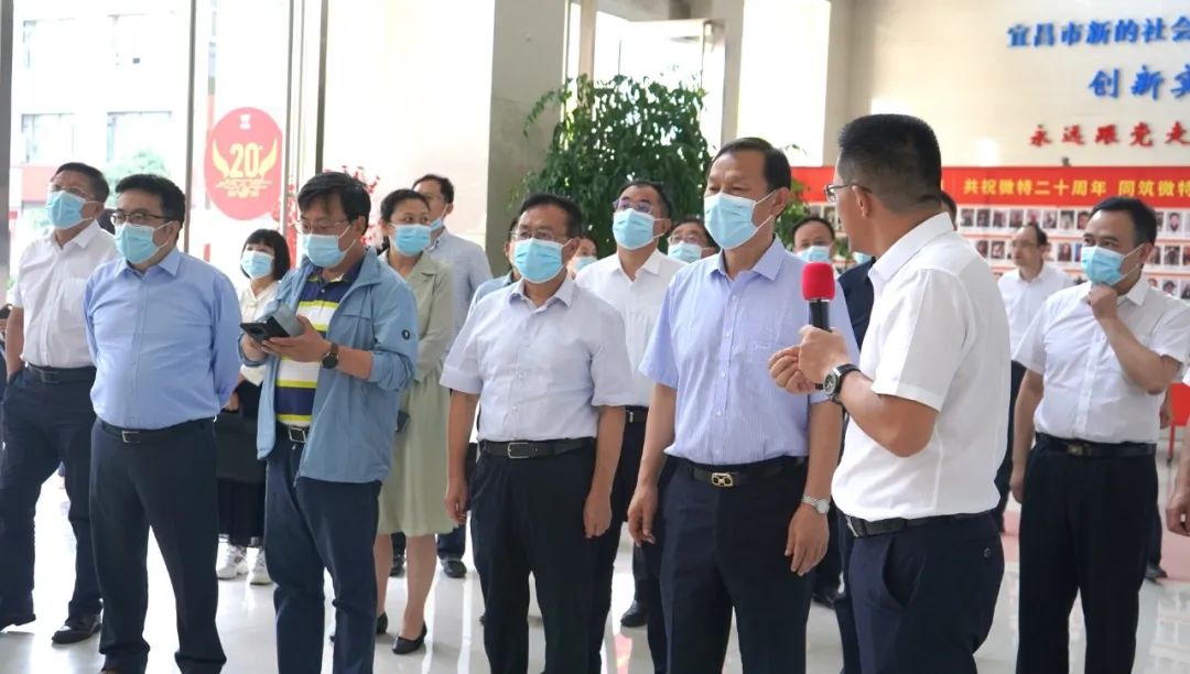 馬國強(qiáng)率部分全國人大代表、省代表來微特調(diào)研科技創(chuàng)新工作